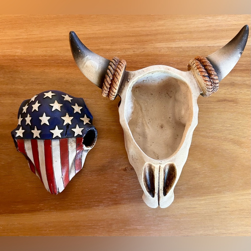 American Flag Ceramic Skull 
Trinket Box. Brand New